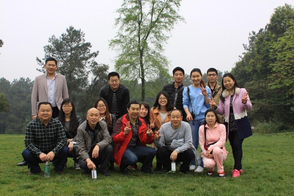 ů ׽Ȼ˼칫˾2015괺