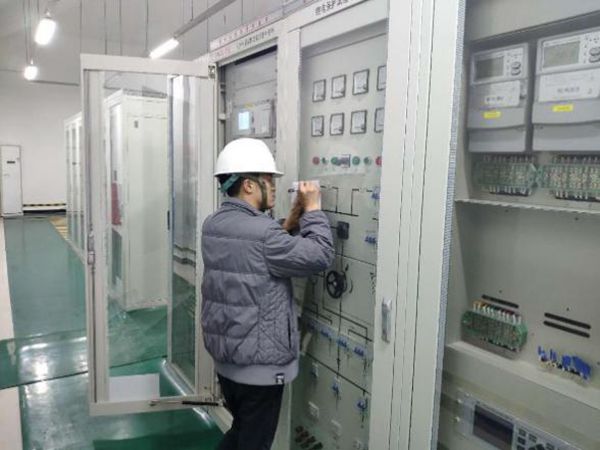 Դݷ糡һ220kVѹվ豸װ̵͵ɹ