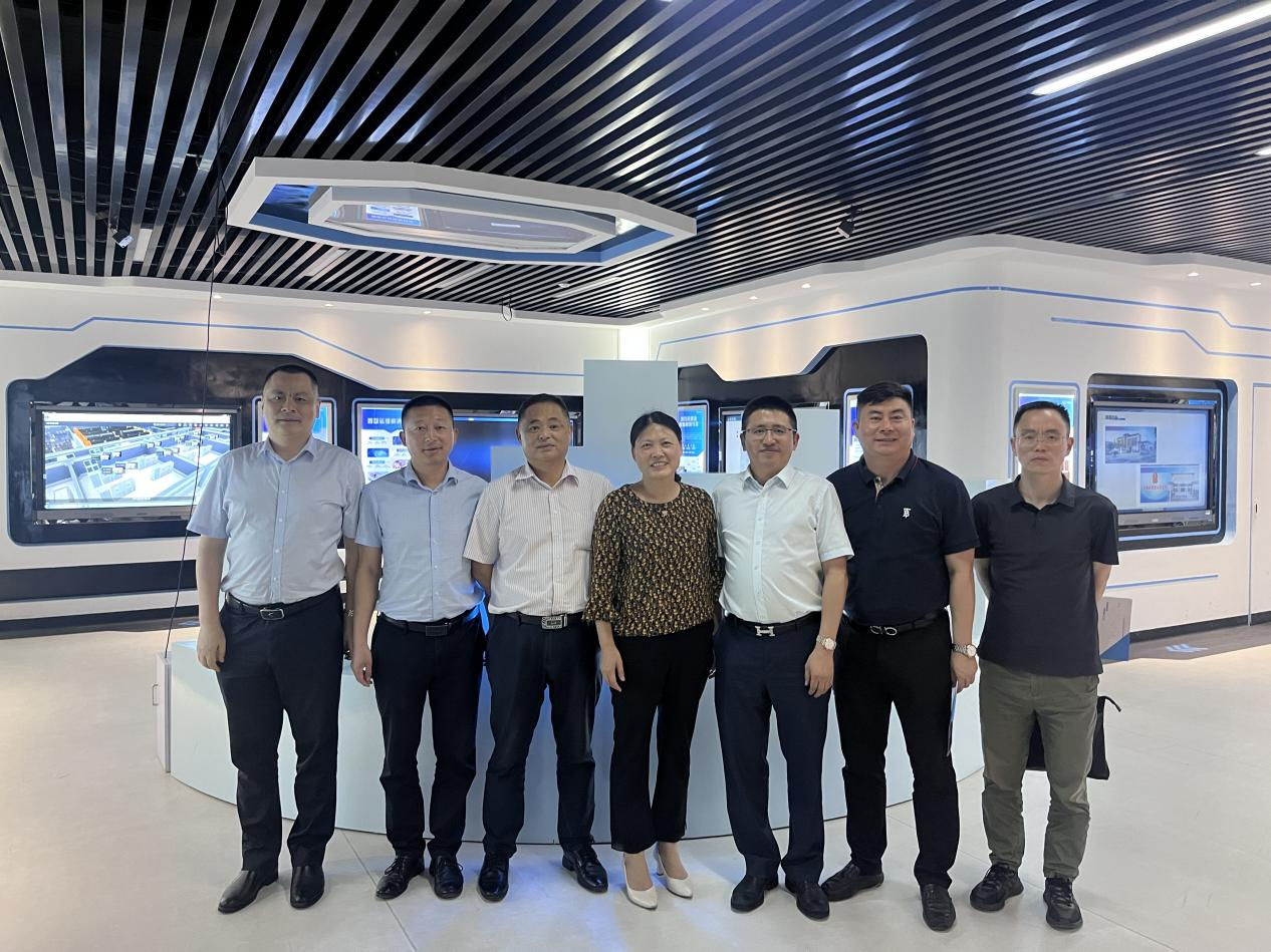 ����̬�����һ�ӭ�ߺ�����b����ί�쵼һ��ݰ����˾�߷õ���